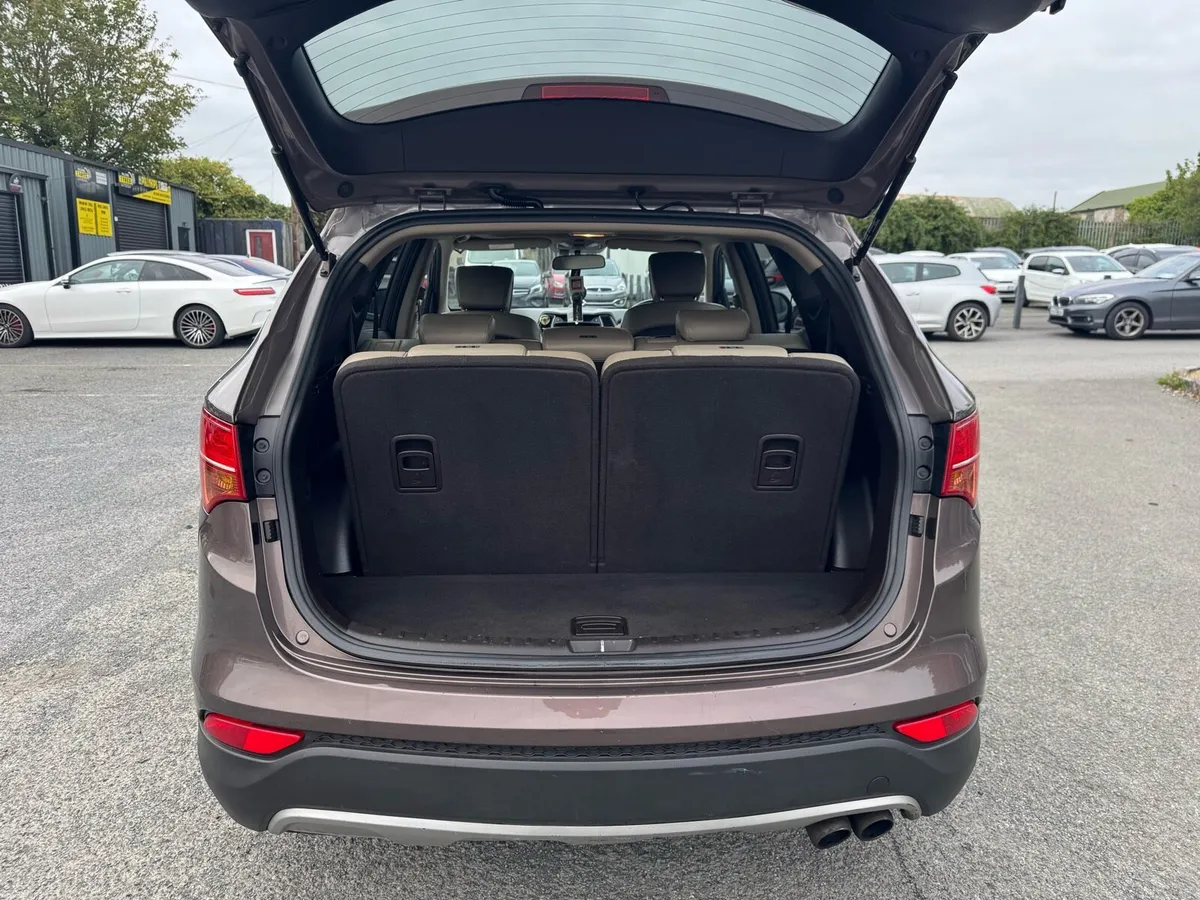 Hyundai Santa Fe 7 seater automatic - Image 6