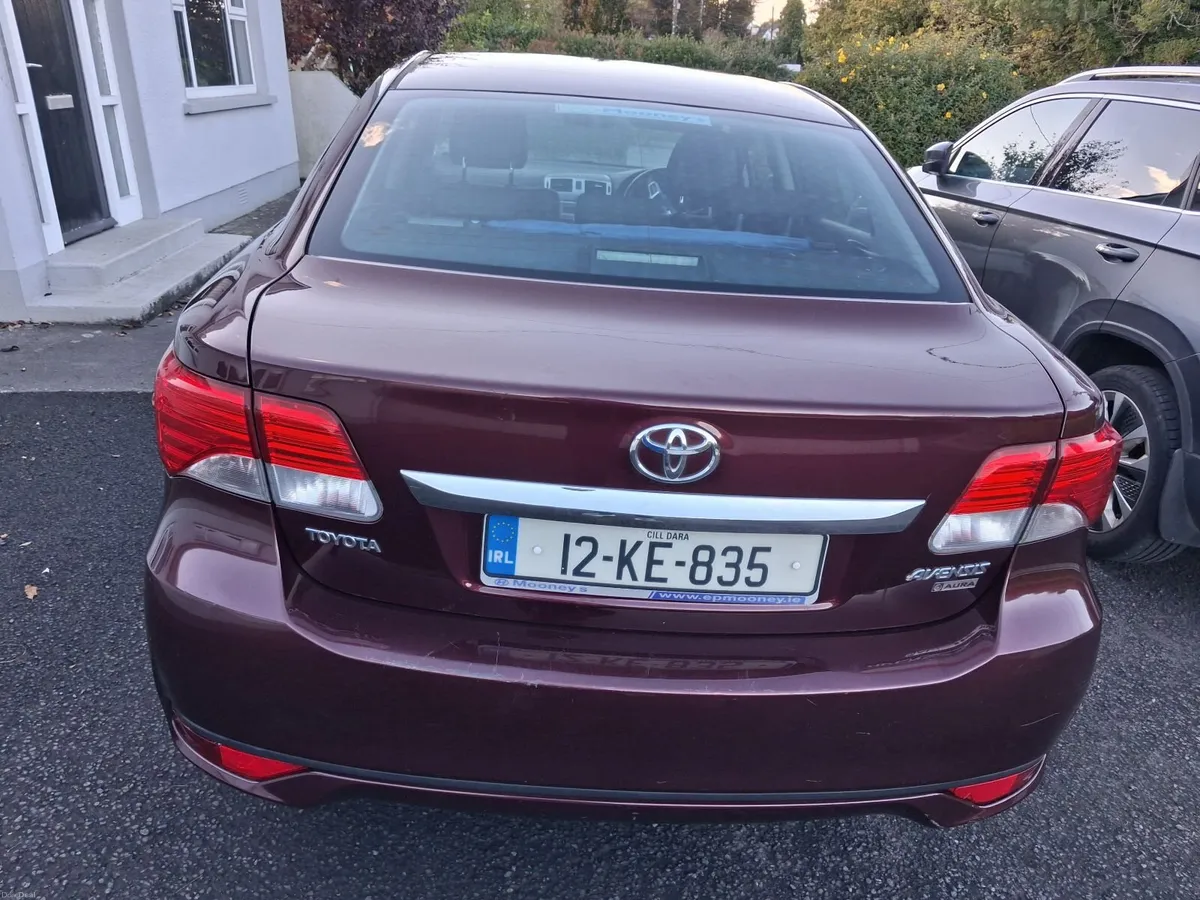 Toyota Avensis  Aura 2012 - Image 6