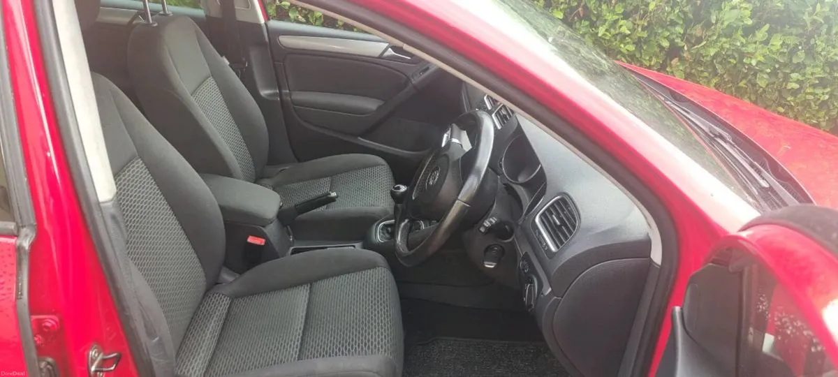 Volkswagen Golf 2011 - Image 4