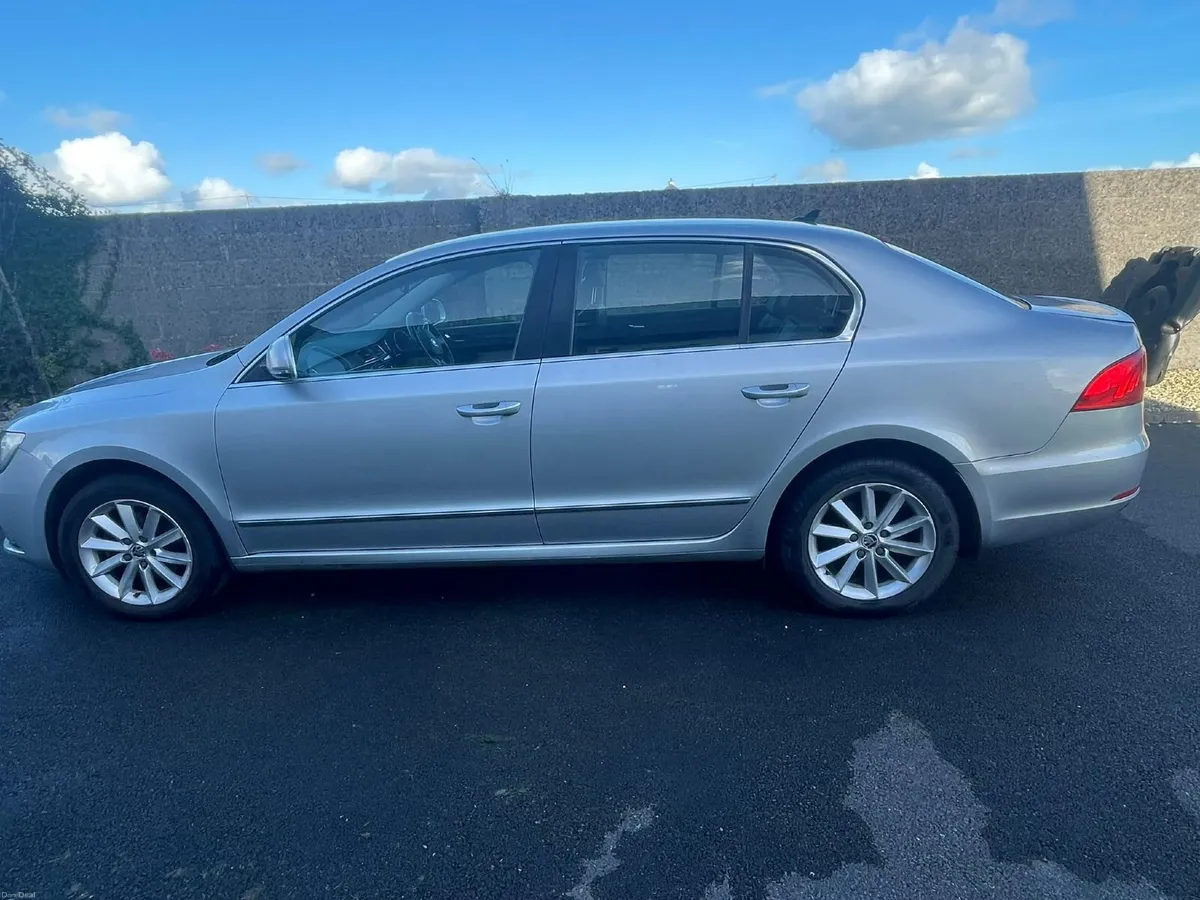 Skoda Superb 2014 - Image 3
