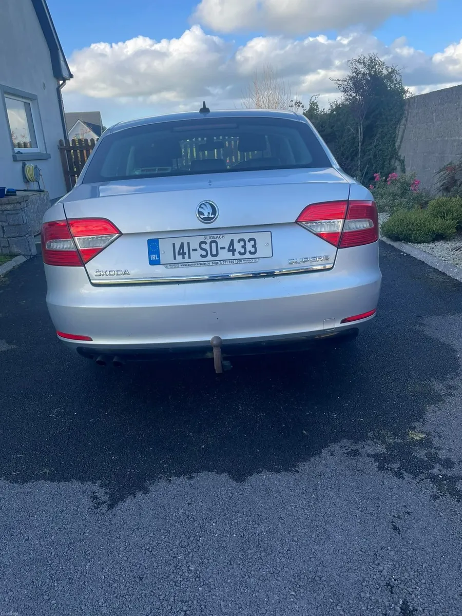 Skoda Superb 2014 - Image 4