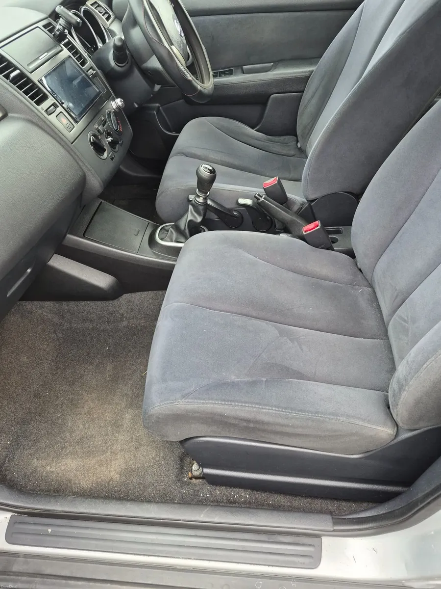 Nissan Tiida 2010 - Image 2