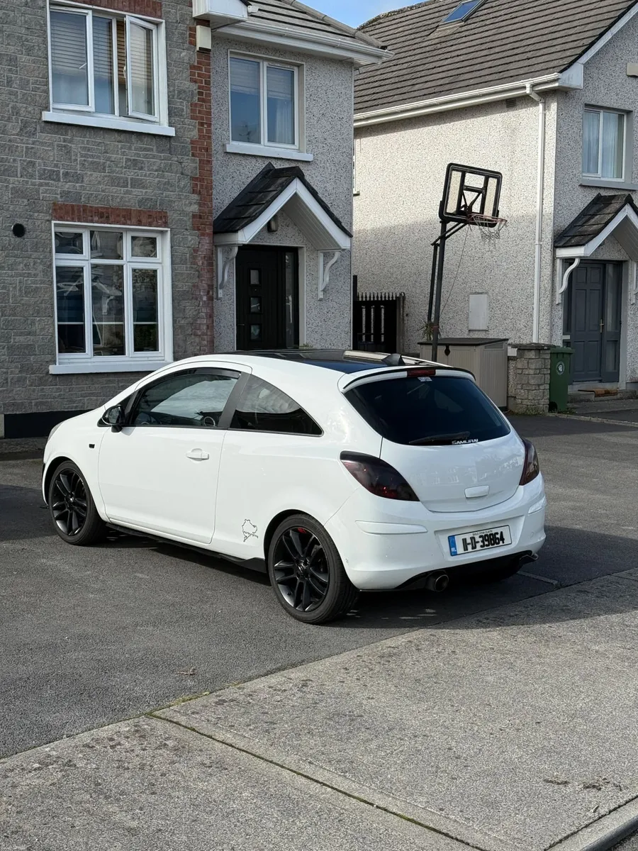 Opel Corsa Special Edition - Image 4