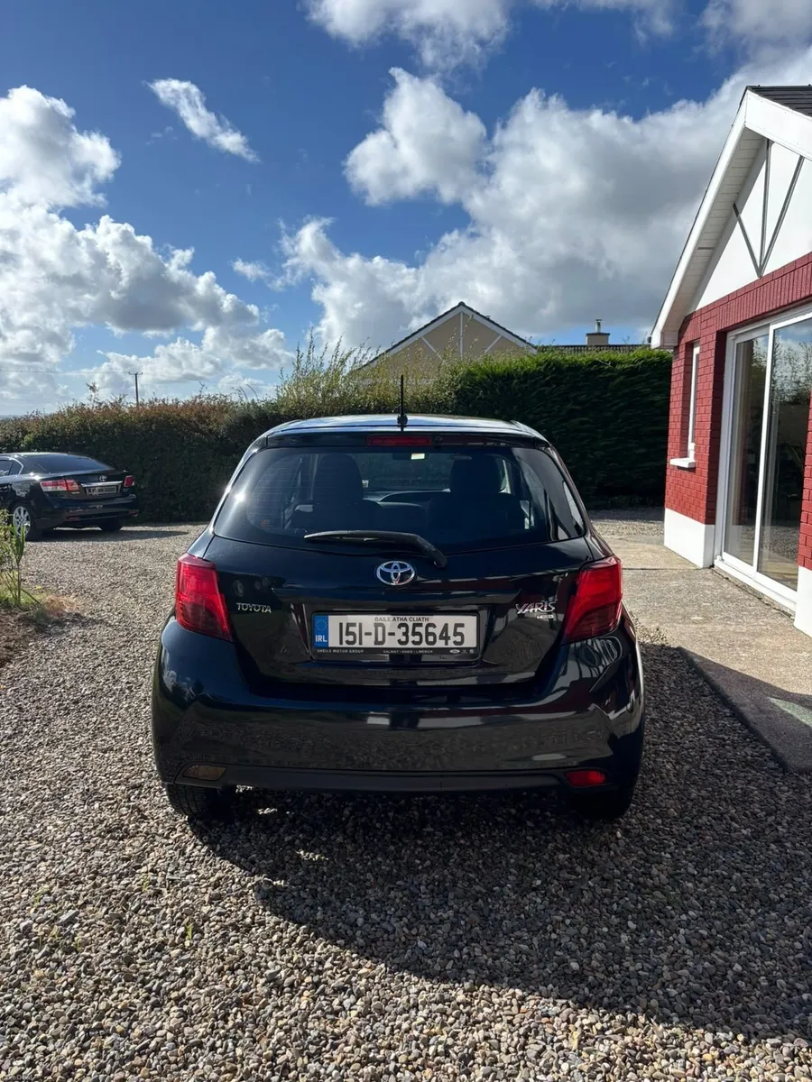Toyota Yaris 2015 - Image 3