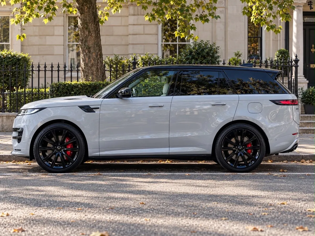 Range Rover  2026 P460 - Image 2