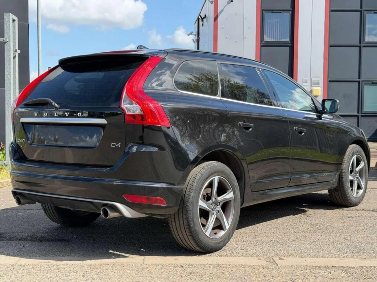 Volvo XC60 R-Design - Image 2
