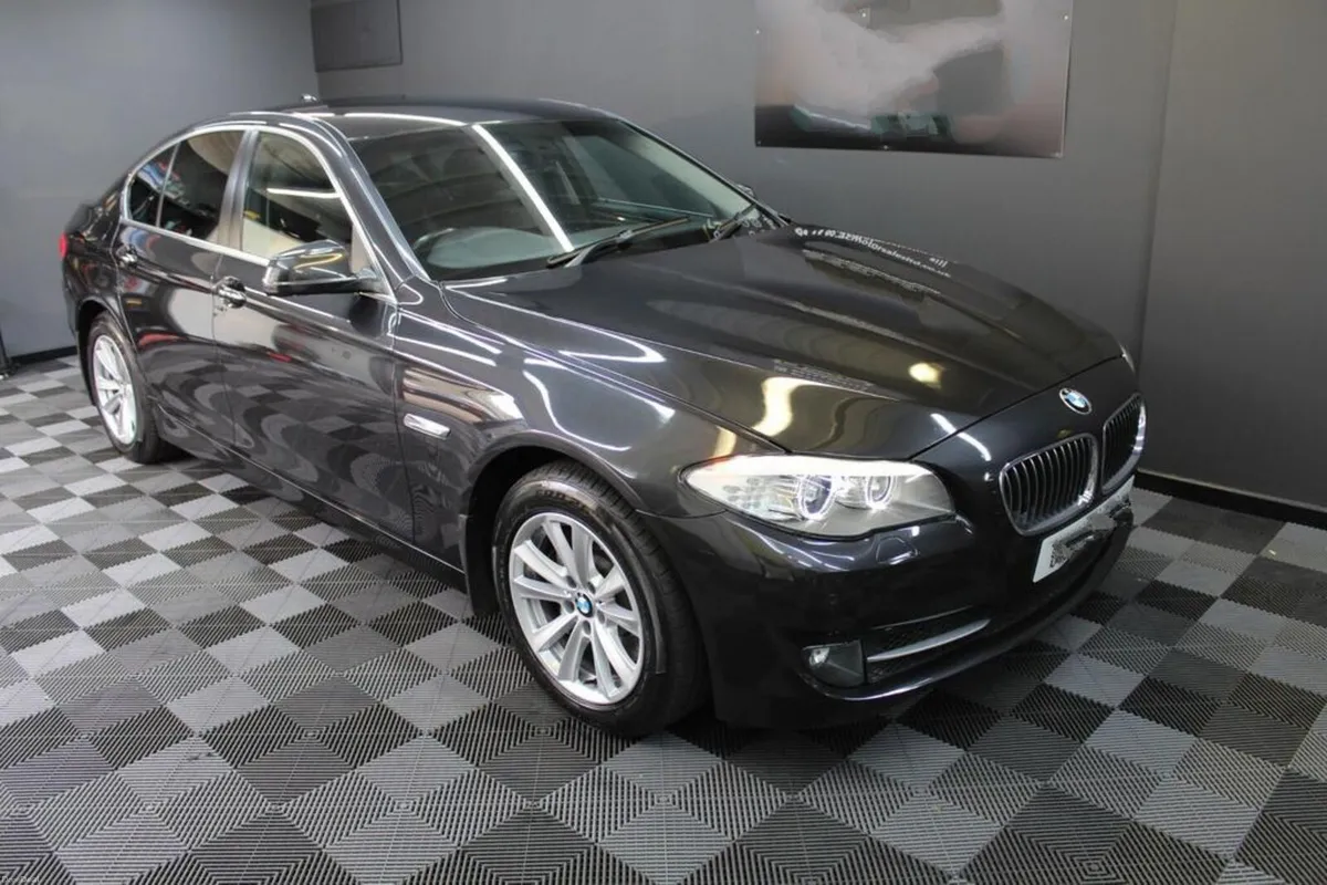 BMW 5-Series 520 Automatic - Image 1