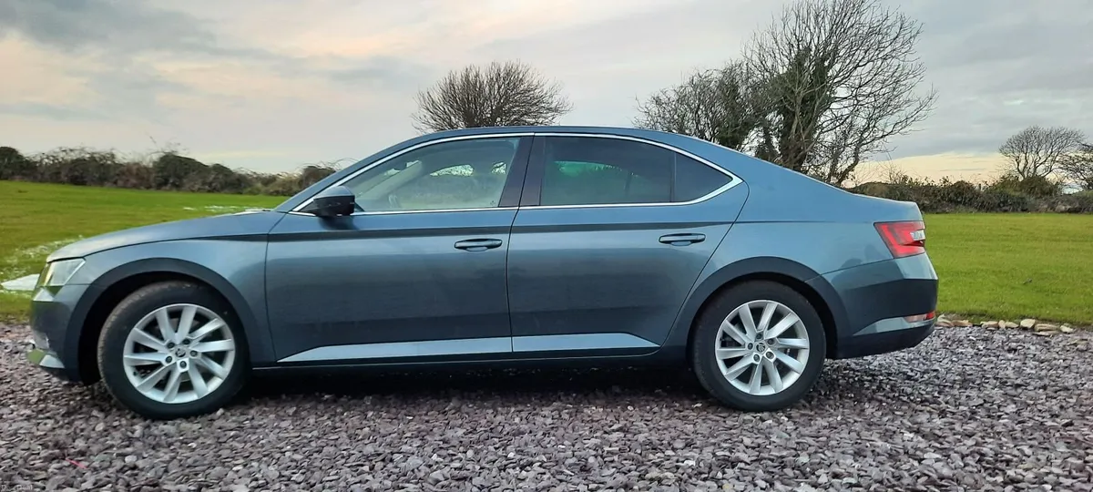Skoda Superb 2016 - Image 1
