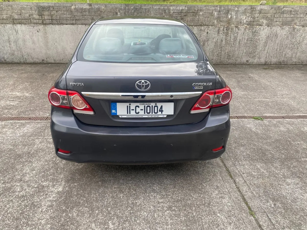 Toyota Corolla 2011 - Image 2