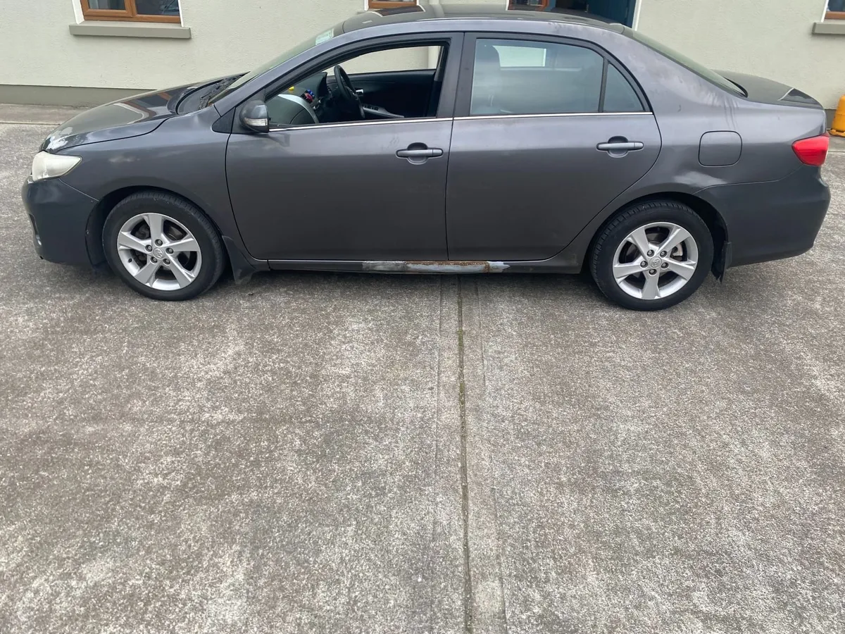 Toyota Corolla 2011 - Image 5