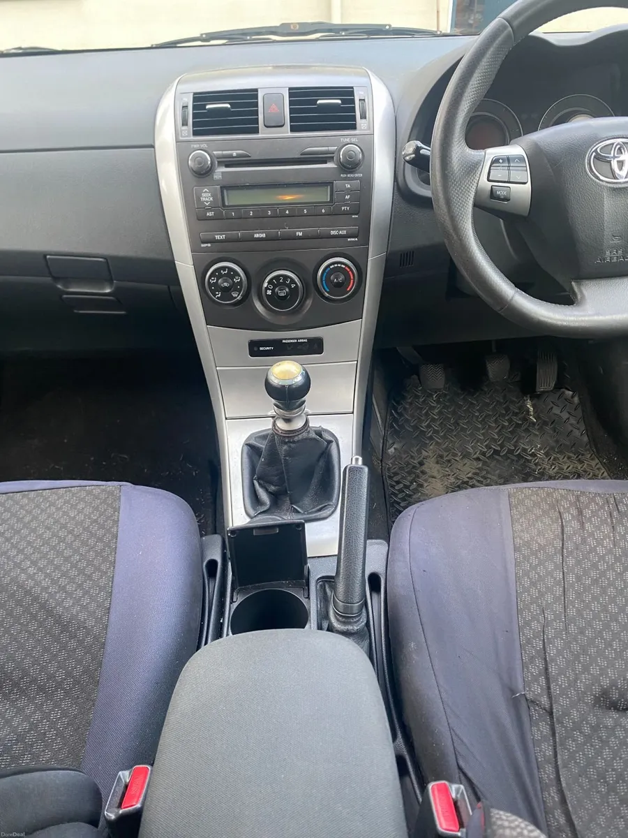 Toyota Corolla 2011 - Image 6