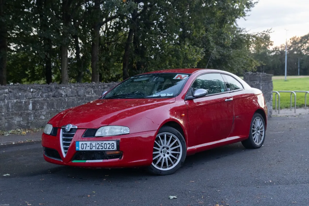 Alfa Romeo GT 2007 - Image 1