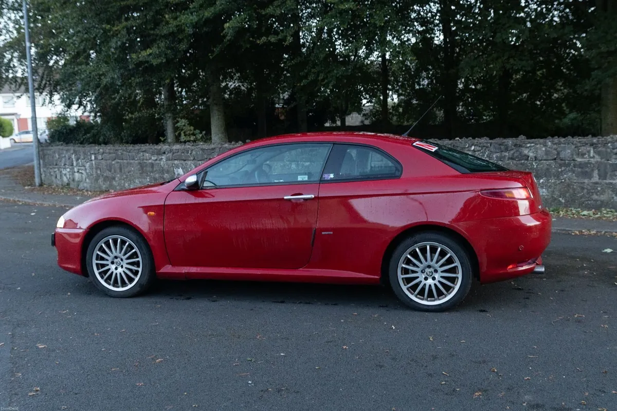 Alfa Romeo GT 2007 - Image 6