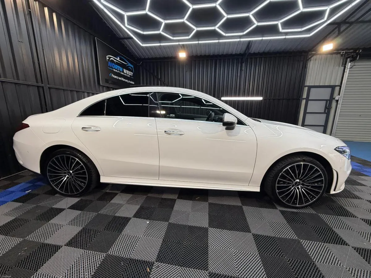 Mercedes-Benz CLA 250 E Premium Plus 2022 - Image 3