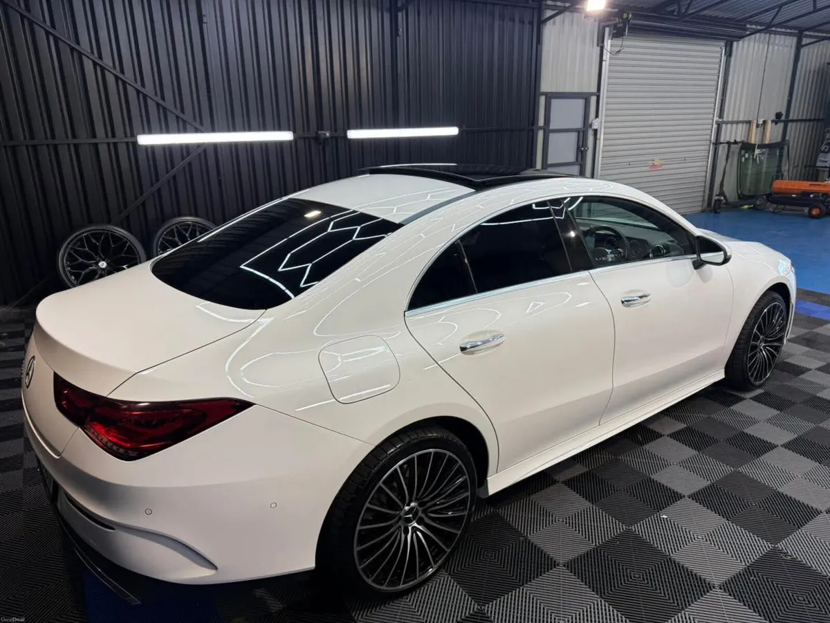 Mercedes-Benz CLA 250 E Premium Plus 2022 - Image 5
