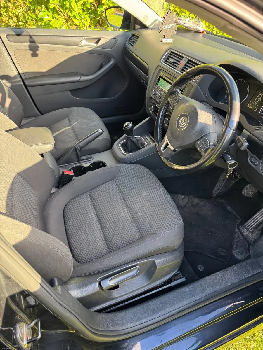 Volkswagen Jetta 2013 - Image 4
