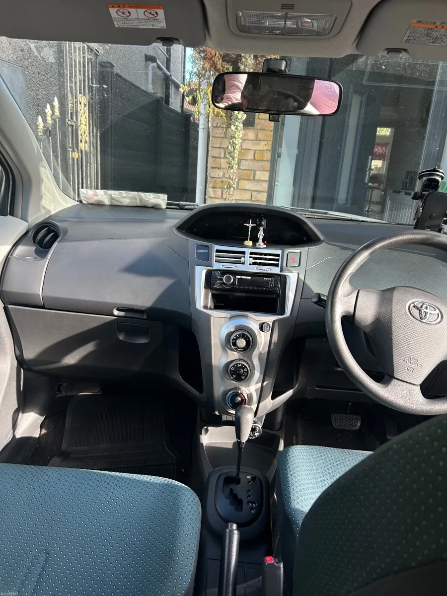 Toyota Vitz 2006 - Image 4