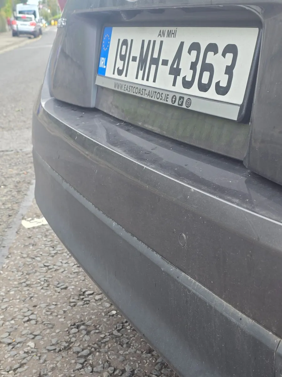 Toyota Prius 2019 - Image 2