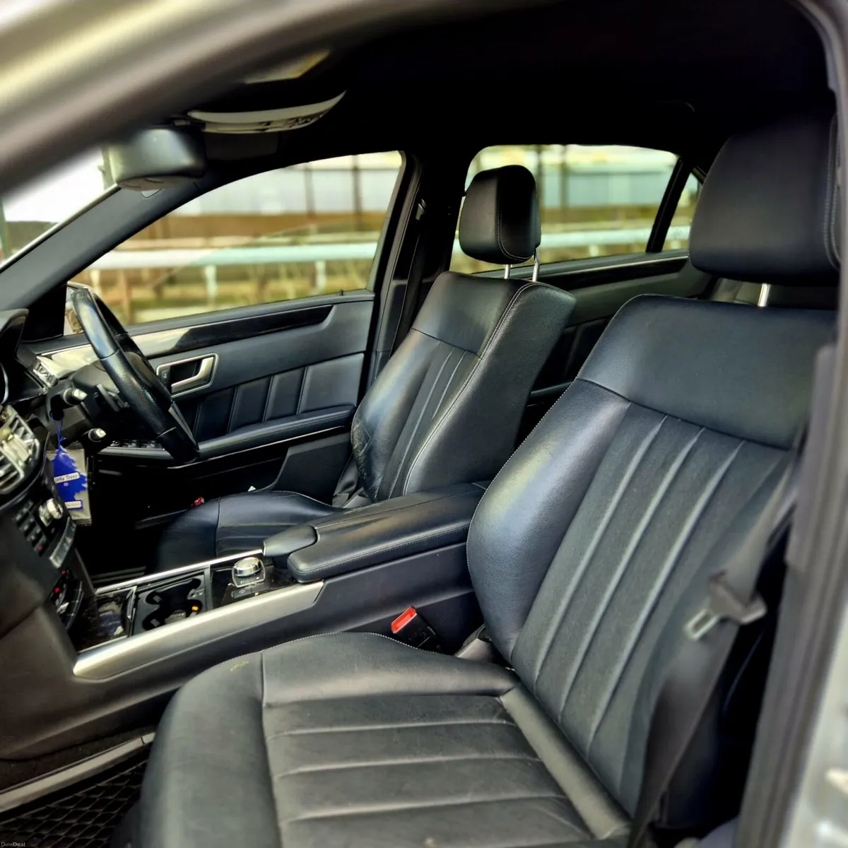 13-2 Mercedes-Benz E300 AUTOMATIC NCT'D - Image 4
