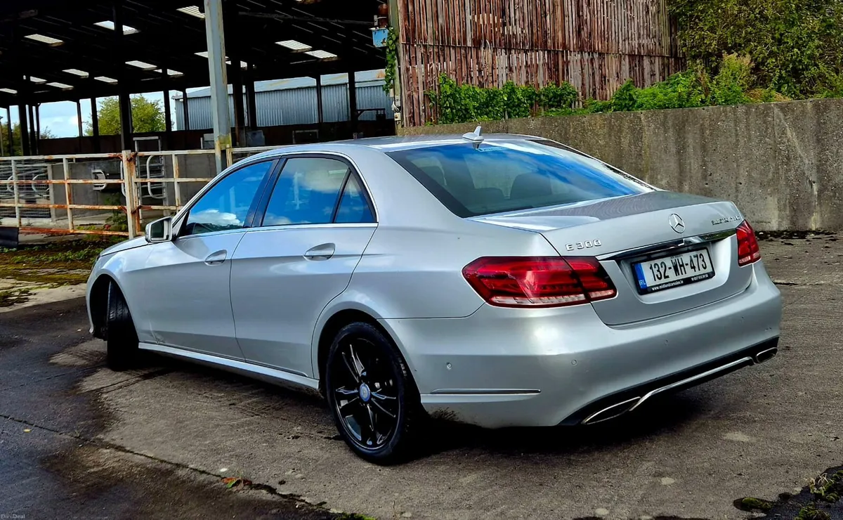 13-2 Mercedes-Benz E300 AUTOMATIC NCT'D - Image 6