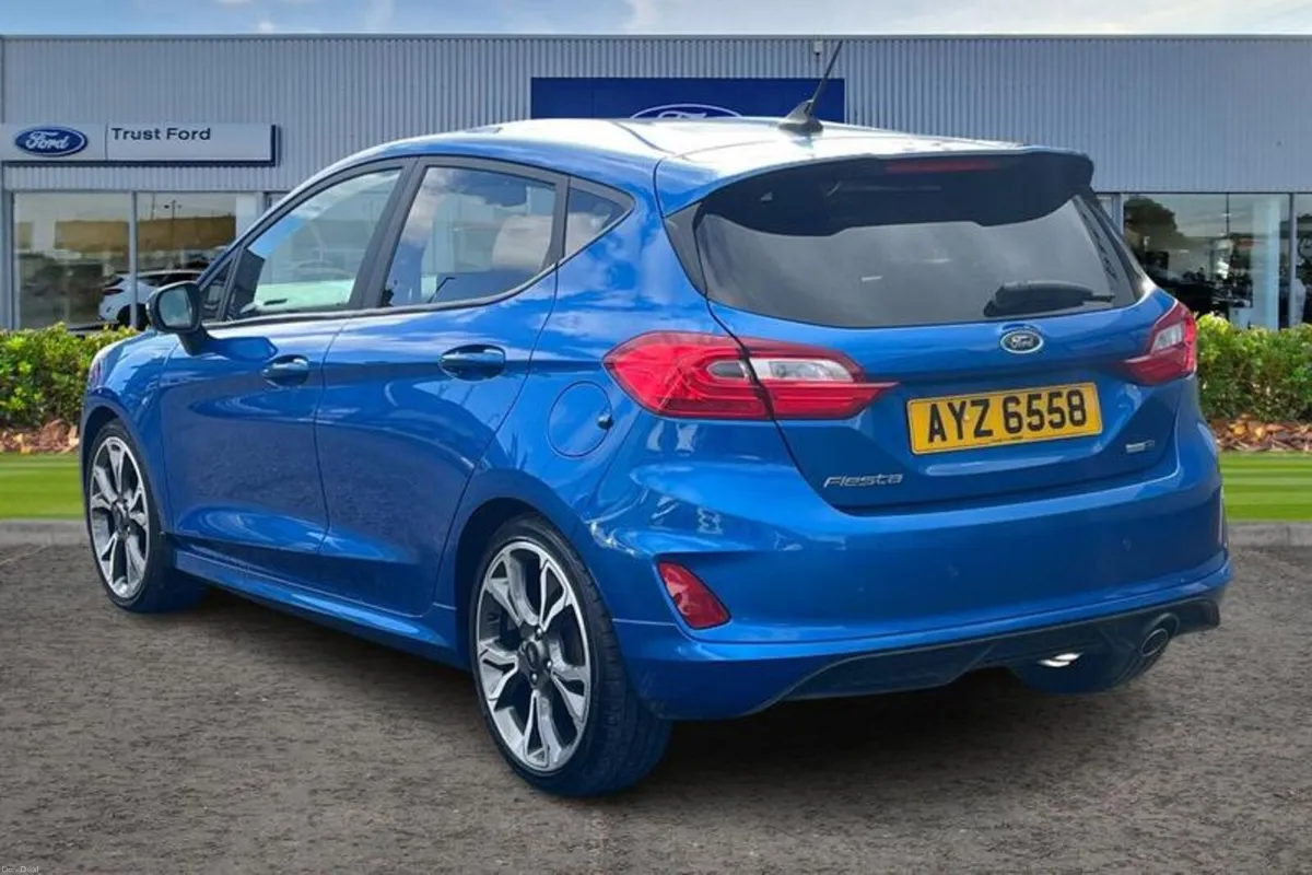 Ford Fiesta 1.0 EcoBoost Hybrid mHEV 125 ST-Line X - Image 2