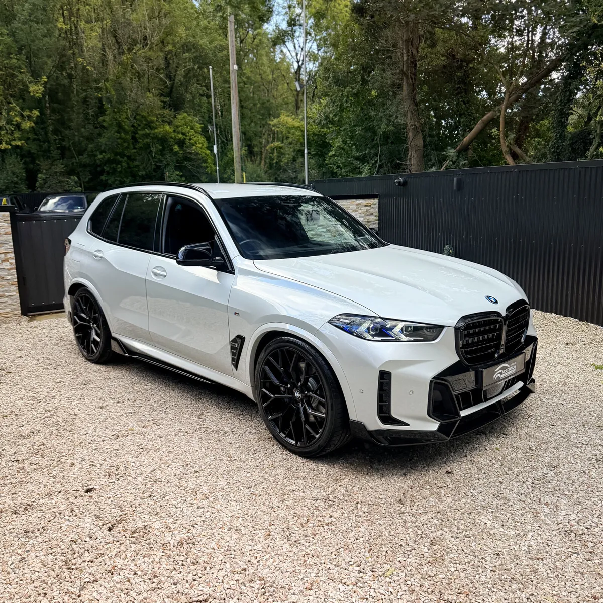 2023 (232) BMW X5 50e M Sport Pro LCI *LOW MILEAGE - Image 2