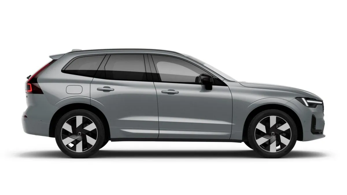 Volvo XC60 T6 ULTRA DARK *200KMS EV RANGE* € PER W - Image 6