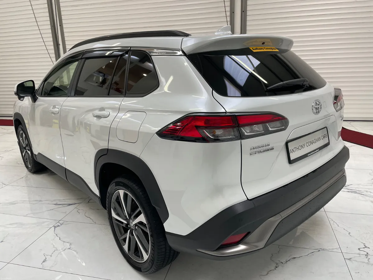 2024 Toyota Corolla Cross Hybrid Auto - Image 5