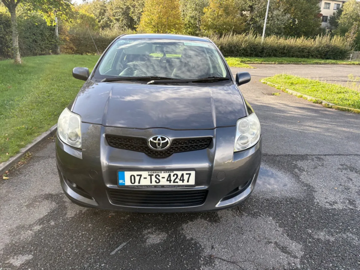 Toyota Auris 1.4 5DR LUNA - Image 3