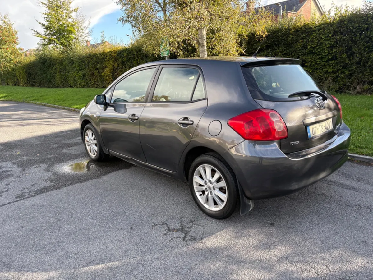 Toyota Auris 1.4 5DR LUNA - Image 5