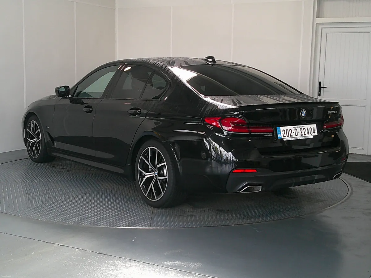 BMW 5-Series 2020 - Image 5