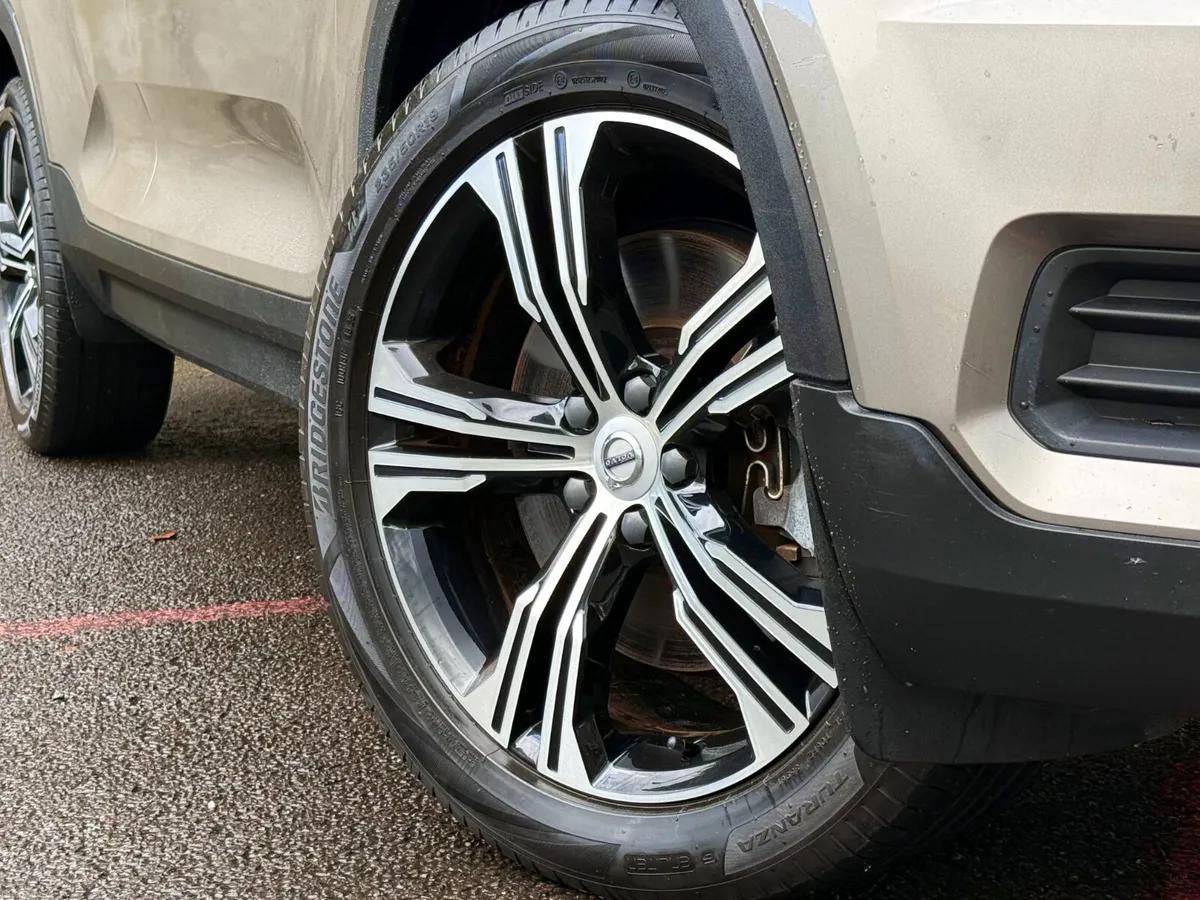 Volvo XC40 2022 INSCRIPTION T4 RECHARGE*HIGH SPEC* - Image 5