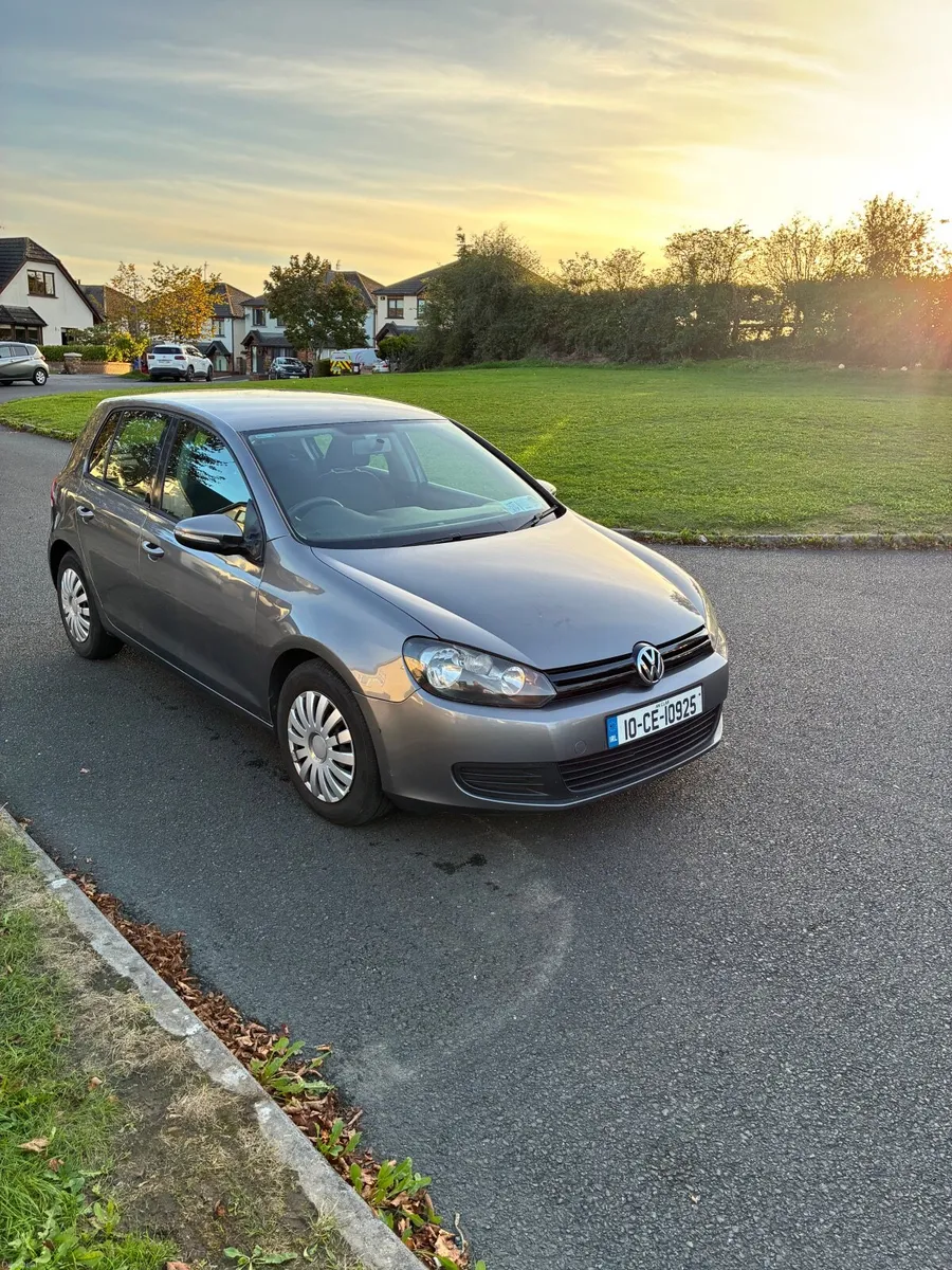 Volkswagen Golf 2010 - Image 1