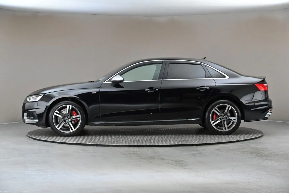 Audi A4 2.0 TDI S LINE 163BHP S-TRONIC SE SALOON * - Image 5