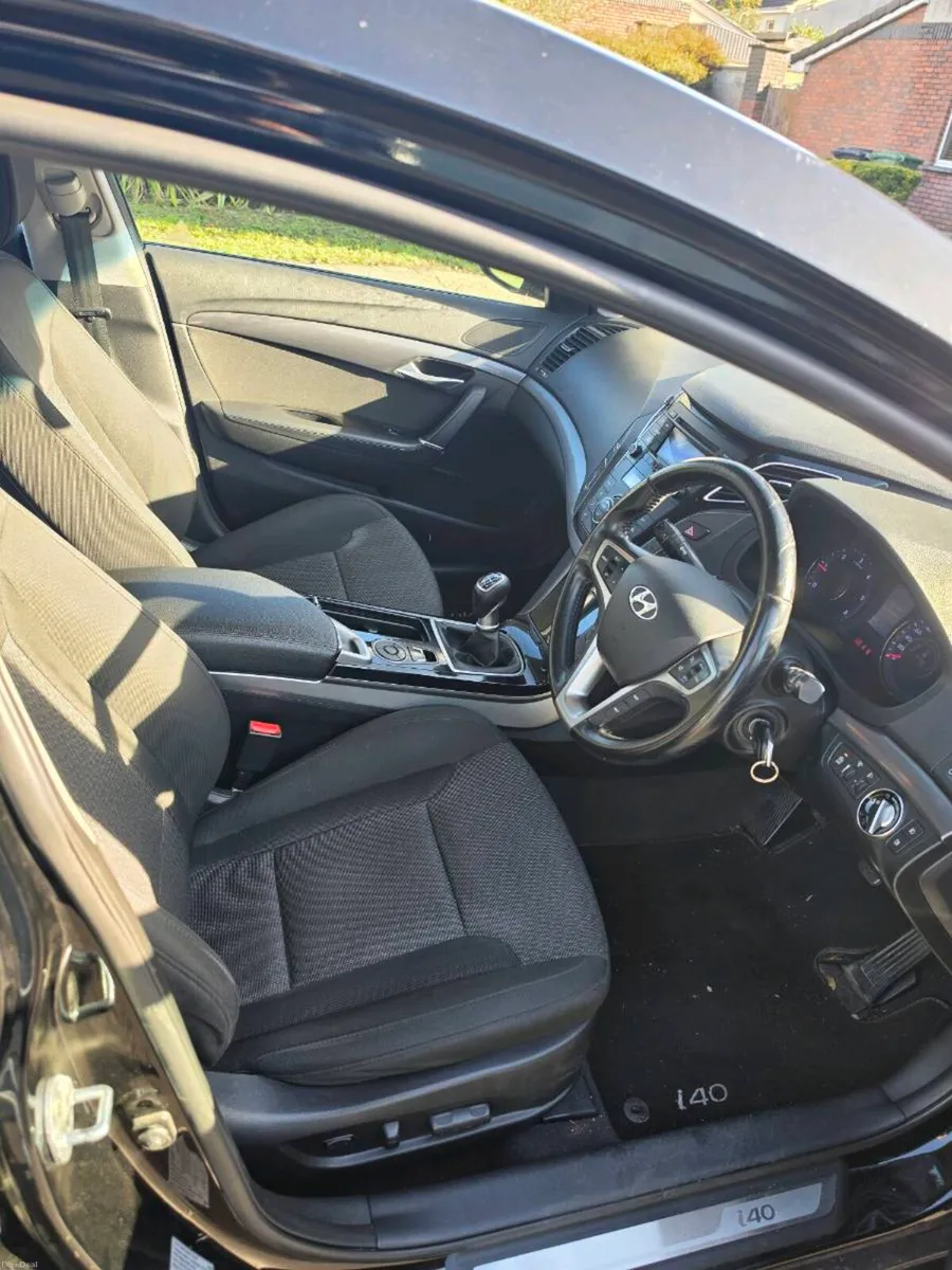 Hyundai i40 2013 blue drive 1.7 - Image 2