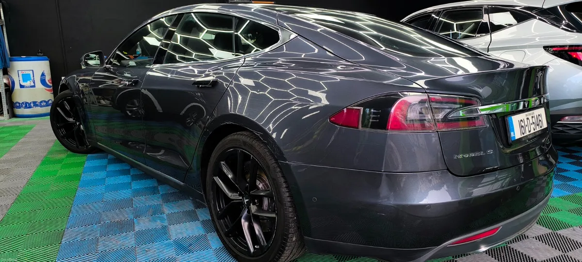 Tesla Model S 2016 - Image 5
