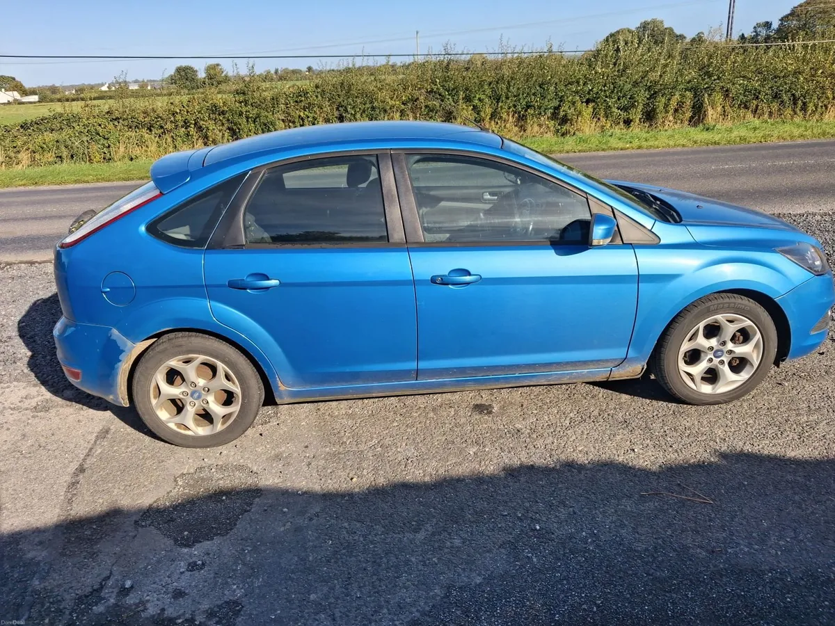 Ford Focus 2011 - Image 3