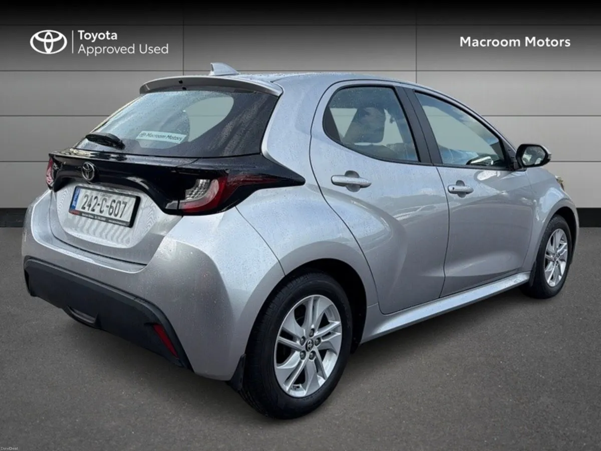 Toyota Yaris 1.5 LUNA - Image 2