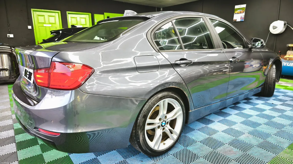BMW 3-Series 2014 - Image 6