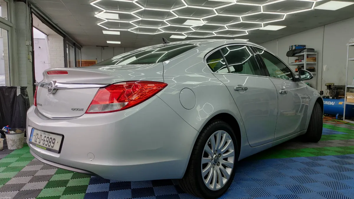 Opel Insignia 2012 - Sold as seen - Image 6
