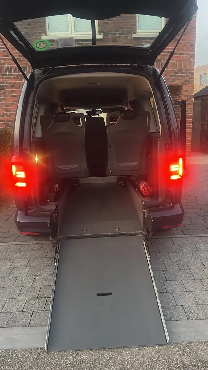 Taxi vw Caddy 7 seats - Image 2