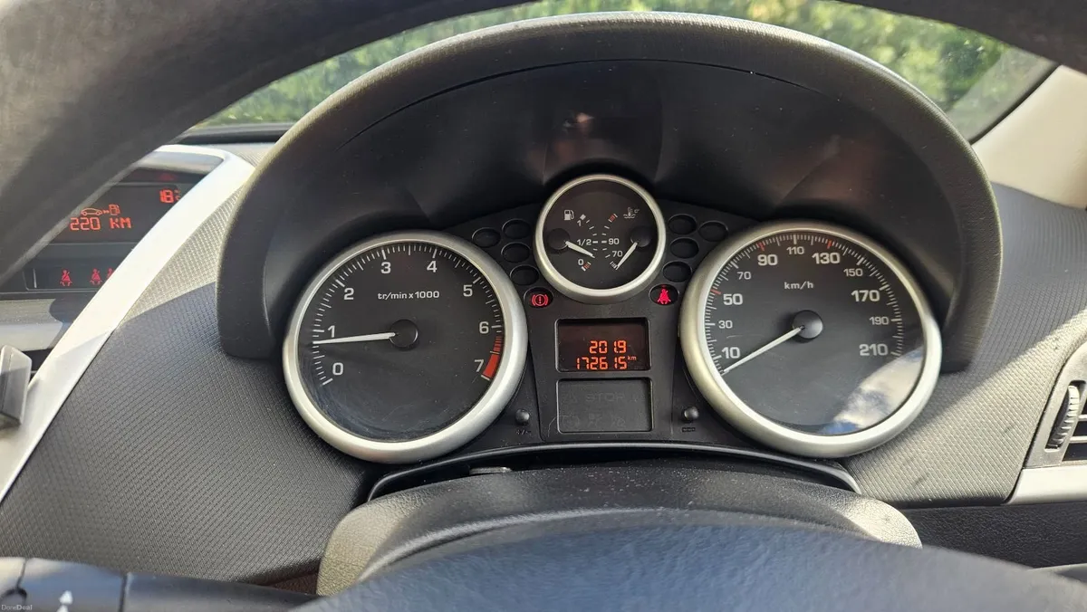Peugeot 207 2011 *read description* - Image 5