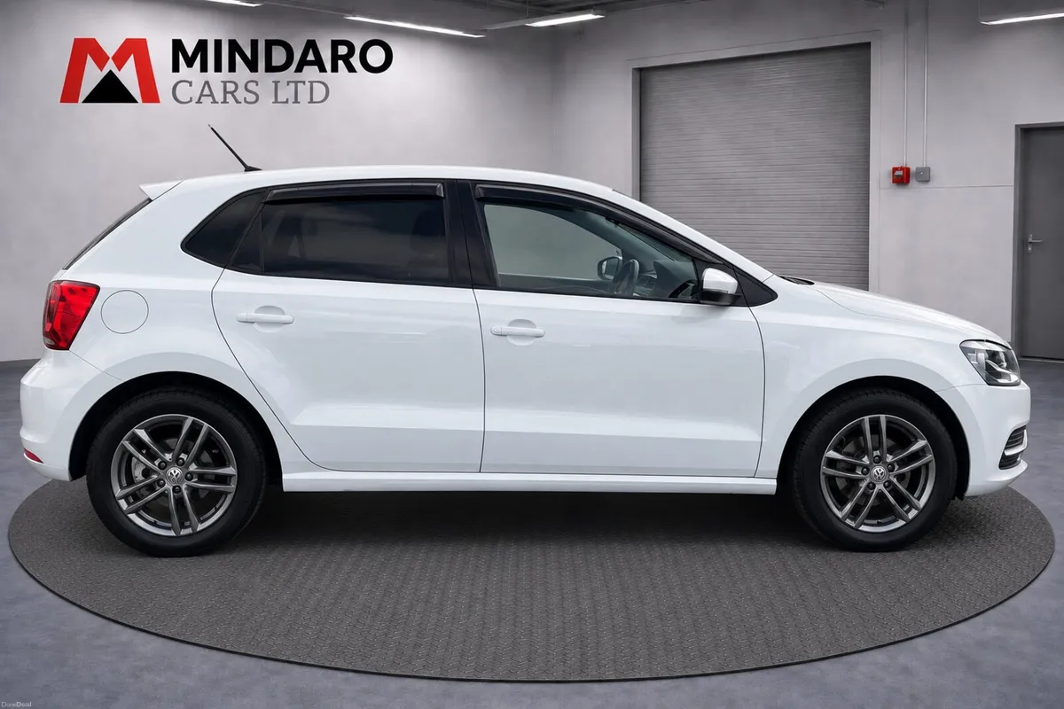 VW POLO//EXCELLENT CONDITION//AUTOMATIC - Image 2