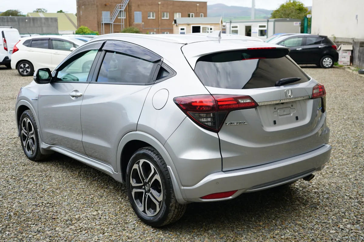 2019 Honda Vezel Hybrid - Image 5
