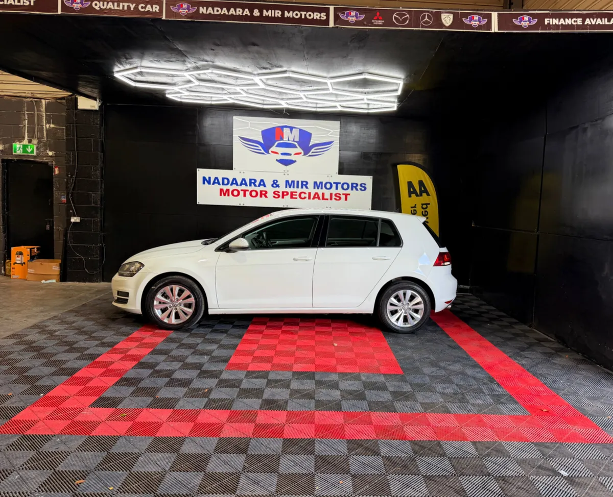 2015 Volkswagen Golf low mileage - Image 6
