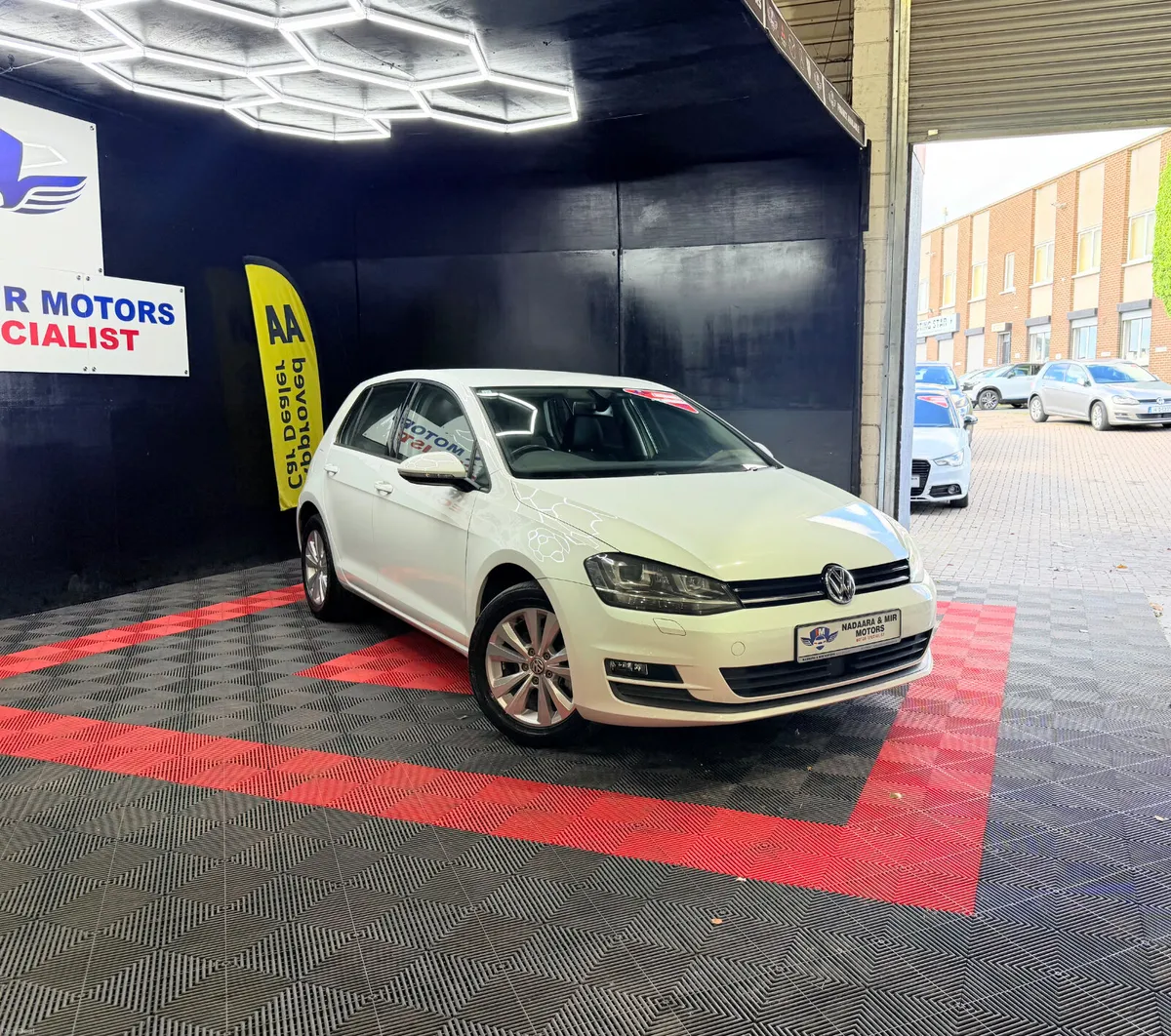 2015 Volkswagen Golf low mileage - Image 3