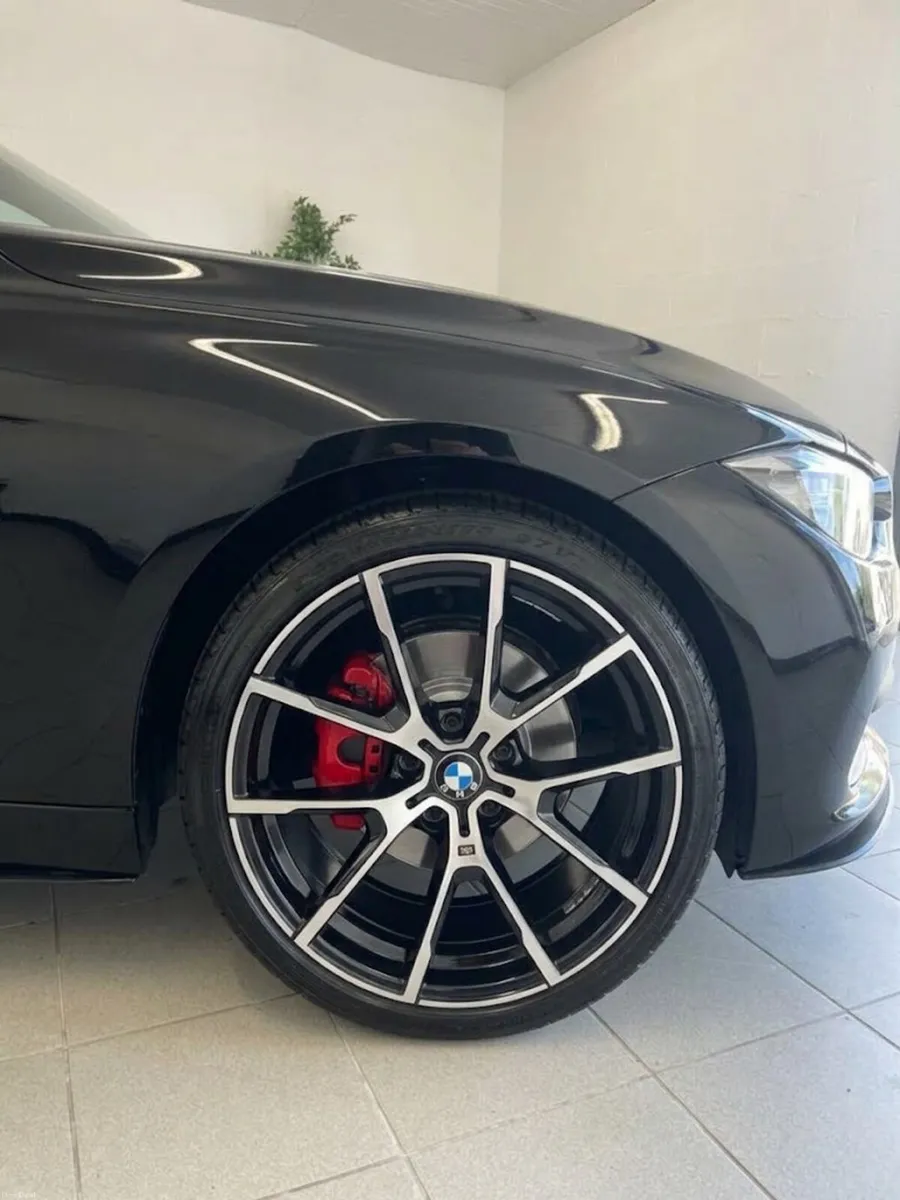 BMW 320D 2016 - Image 6