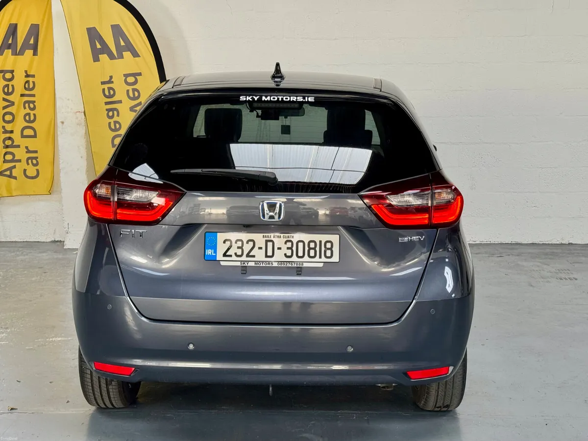 🚗 2023 Honda FIT / JAZZ 1.5 HYBRID AUTOMATIC - Image 5