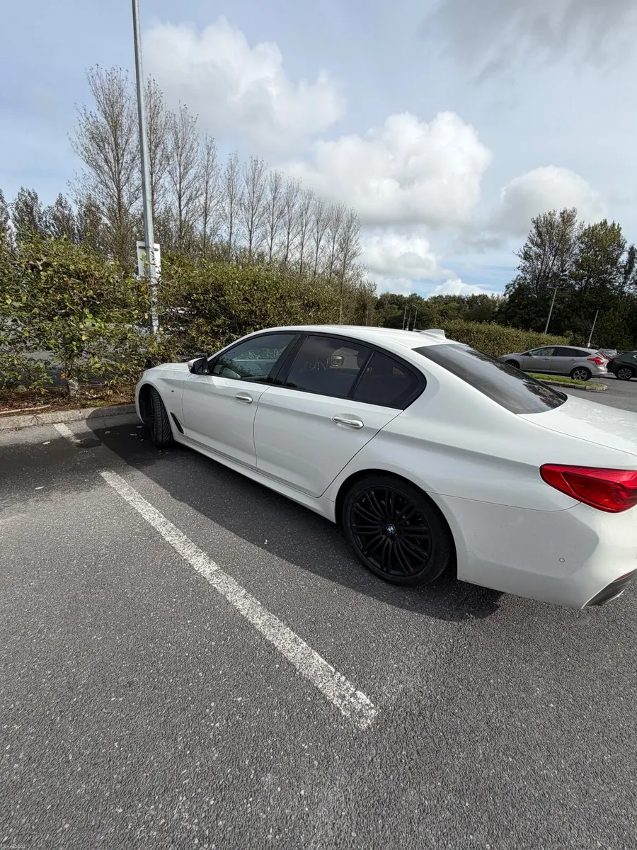 BMW 5-Series 2017 M-Sport - Image 5