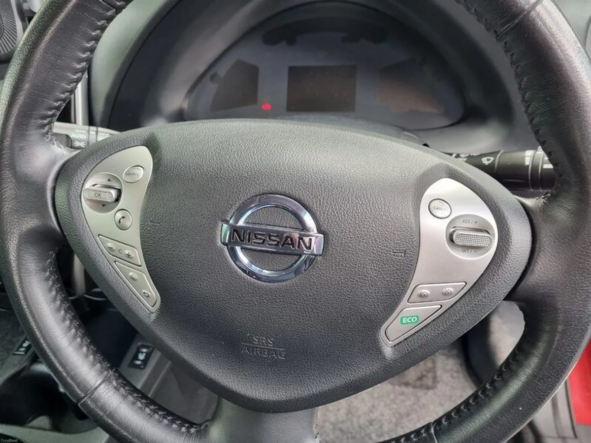 2017 Nissan Leaf - Image 6